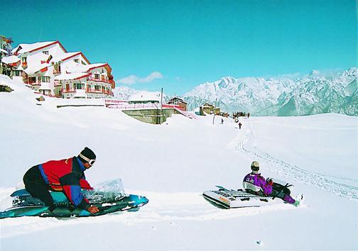 Clifftop Club Auli Joshīmath 外观 照片